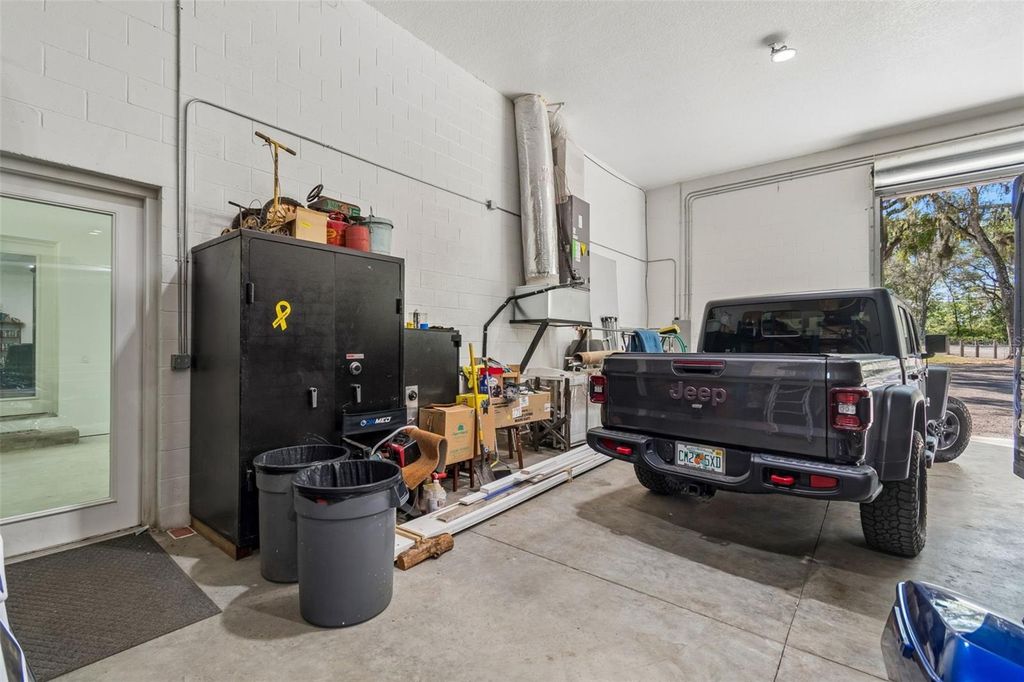 Image 71 of property listing at 4300 CR 673, Bushnell, FL 33513