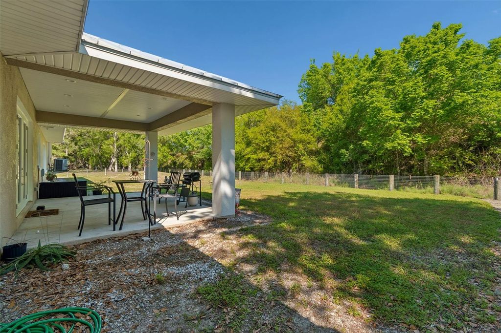 Image 73 of property listing at 4300 CR 673, Bushnell, FL 33513