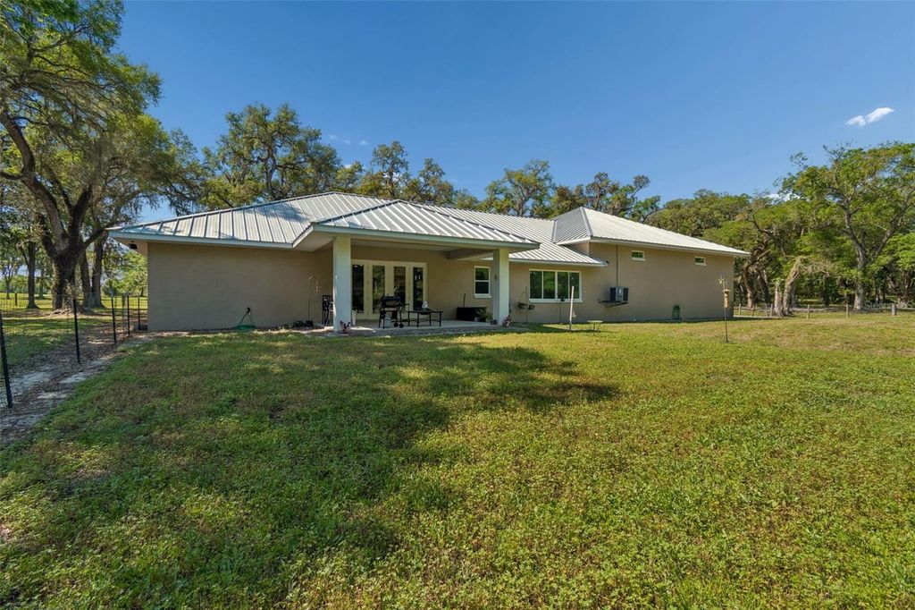 Image 74 of property listing at 4300 CR 673, Bushnell, FL 33513