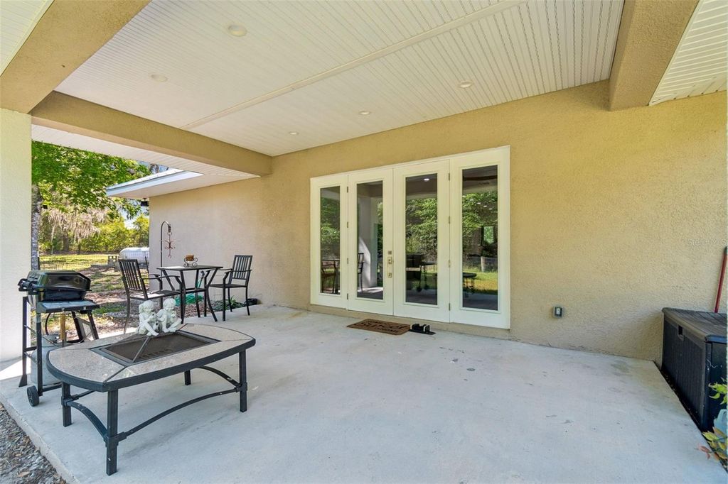 Image 77 of property listing at 4300 CR 673, Bushnell, FL 33513
