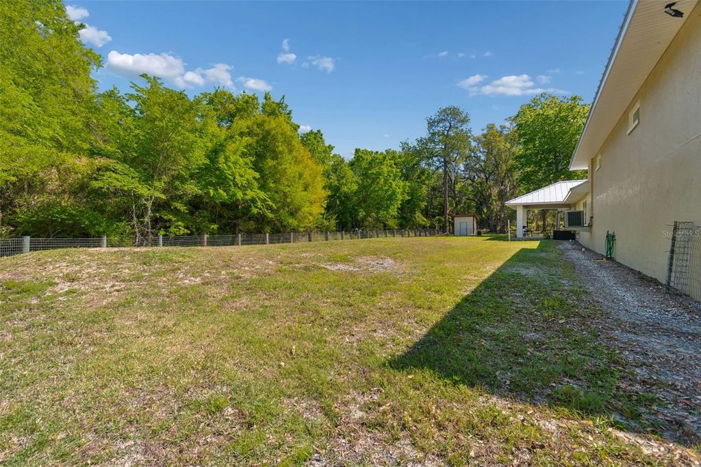 Image 80 of property listing at 4300 CR 673, Bushnell, FL 33513
