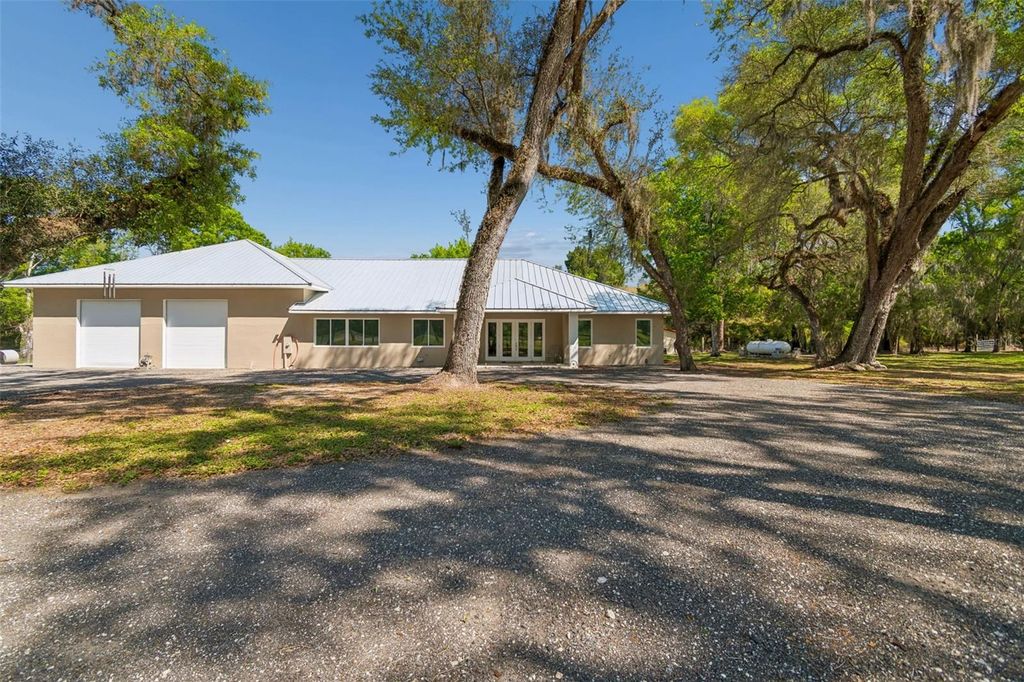 Image 90 of property listing at 4300 CR 673, Bushnell, FL 33513