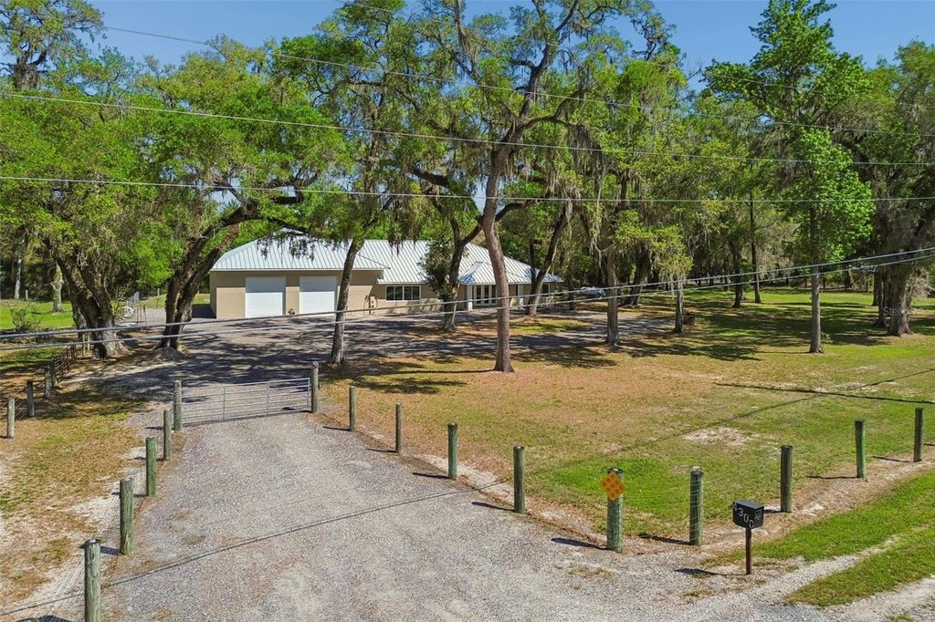 Image 92 of property listing at 4300 CR 673, Bushnell, FL 33513