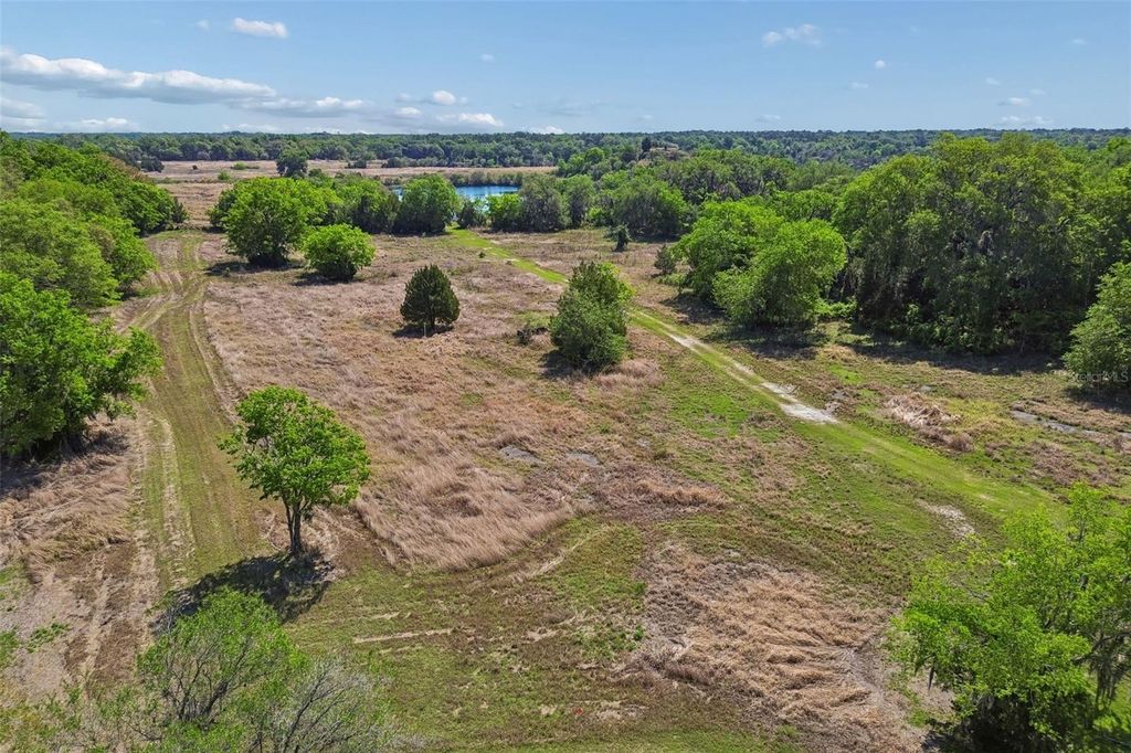 Image 94 of property listing at 4300 CR 673, Bushnell, FL 33513