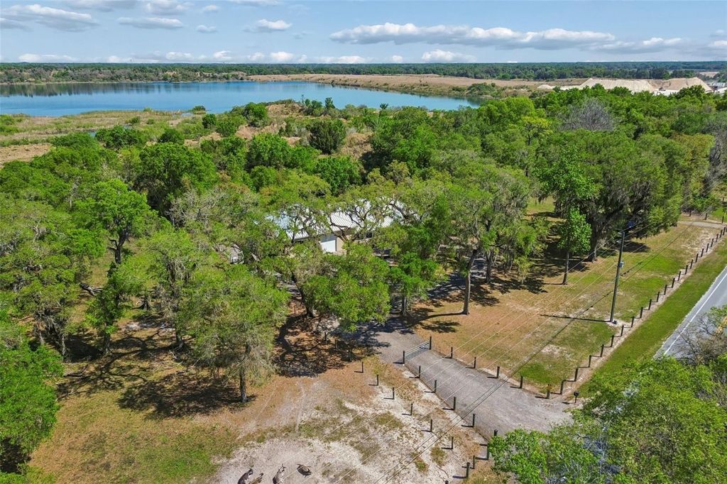 Image 96 of property listing at 4300 CR 673, Bushnell, FL 33513