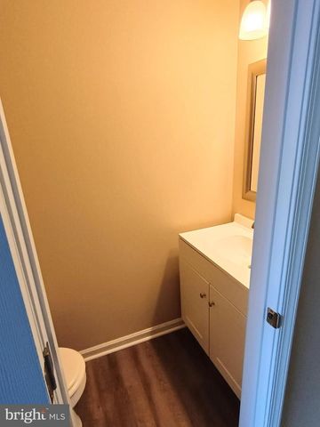 337 CLAY ST, Fredericksburg, VA 22408