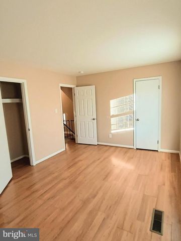 337 CLAY ST, Fredericksburg, VA 22408