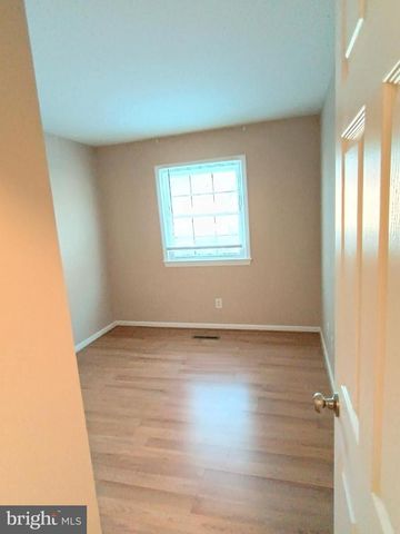 337 CLAY ST, Fredericksburg, VA 22408