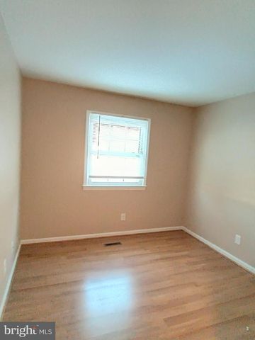 337 CLAY ST, Fredericksburg, VA 22408