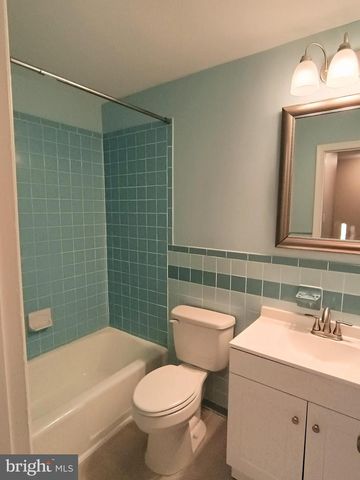 337 CLAY ST, Fredericksburg, VA 22408