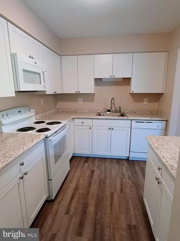 337 CLAY ST, Fredericksburg, VA 22408