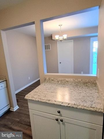 337 CLAY ST, Fredericksburg, VA 22408