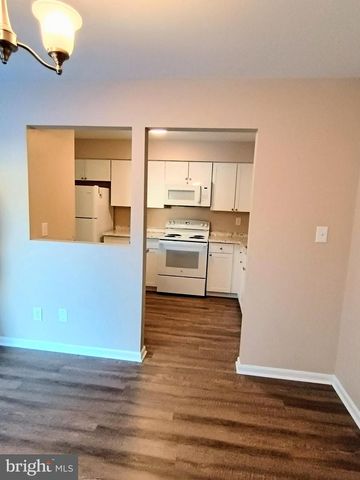 337 CLAY ST, Fredericksburg, VA 22408