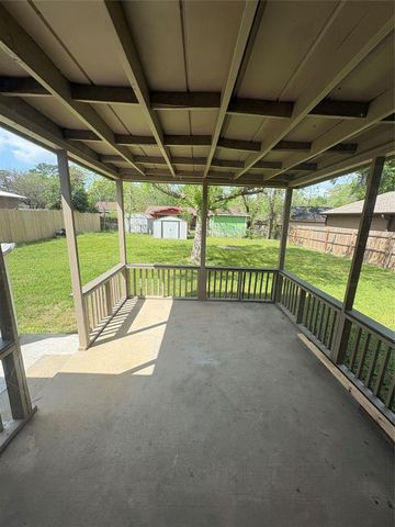 219 County Line Road, Willis, TX 77378