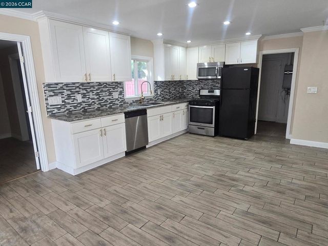 3121 Cowell Rd, Concord, CA 94518