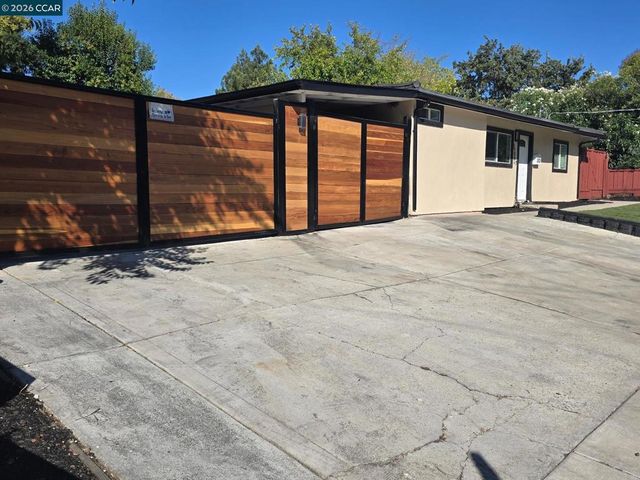 3121 Cowell Rd, Concord, CA 94518