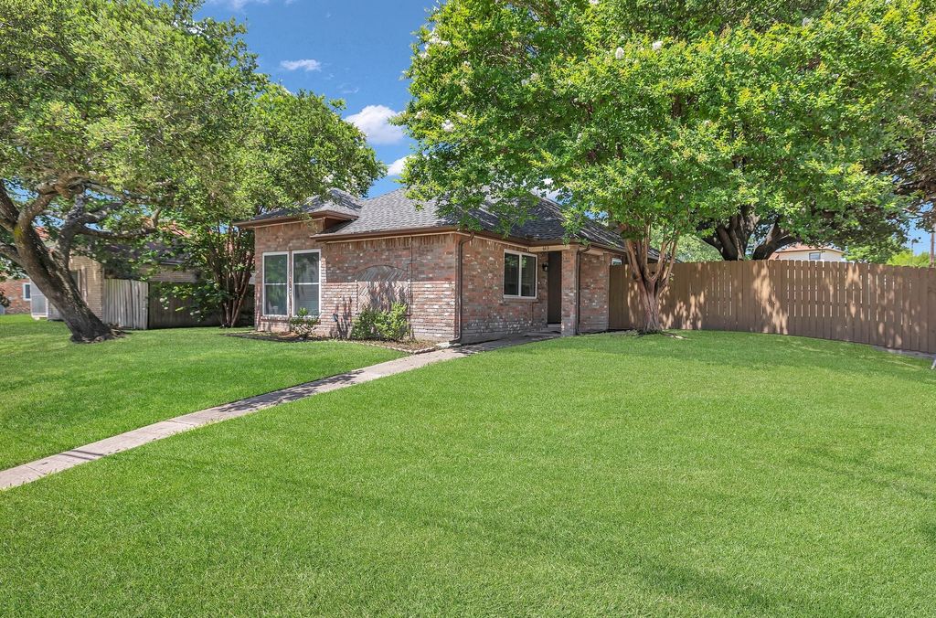 613 Purple Sage Trail, Mesquite, TX 75149