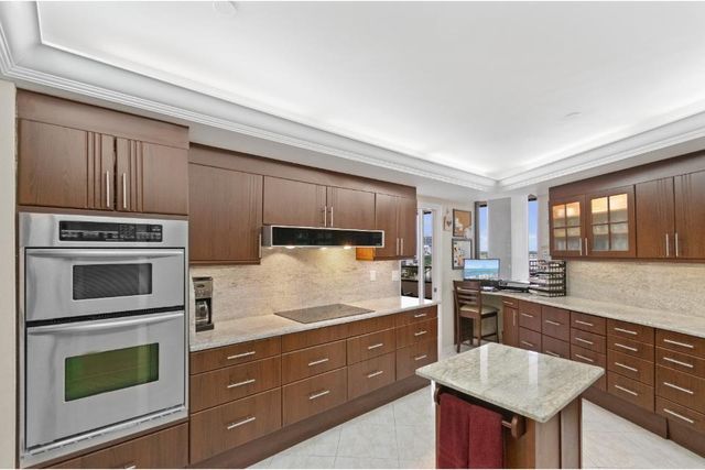 100 Lakeshore Drive 754, North Palm Beach, FL 33408