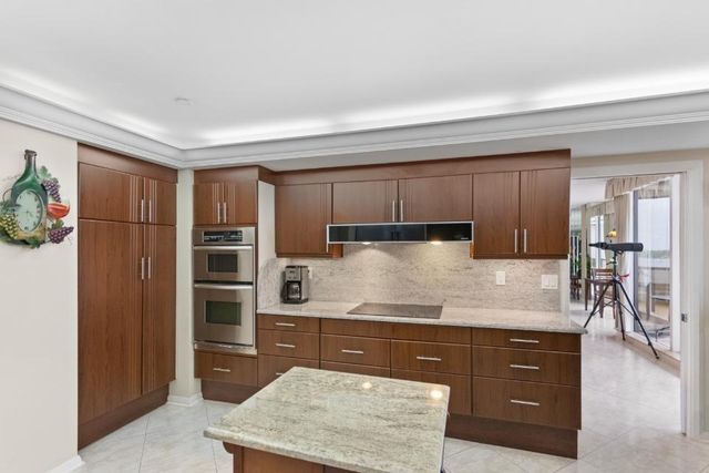 100 Lakeshore Drive 754, North Palm Beach, FL 33408