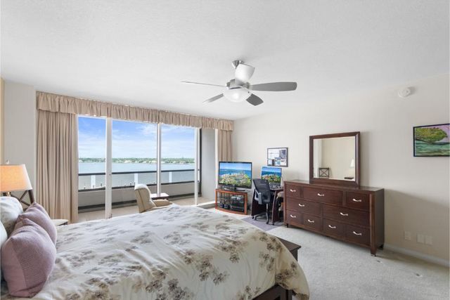 100 Lakeshore Drive 754, North Palm Beach, FL 33408
