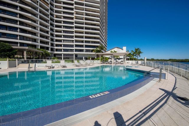 100 Lakeshore Drive 754, North Palm Beach, FL 33408