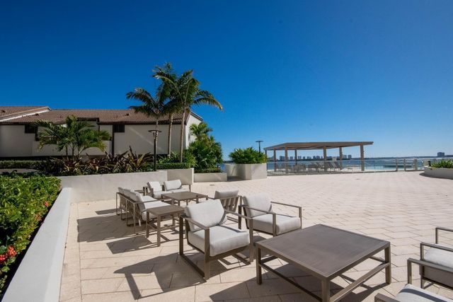 100 Lakeshore Drive 754, North Palm Beach, FL 33408