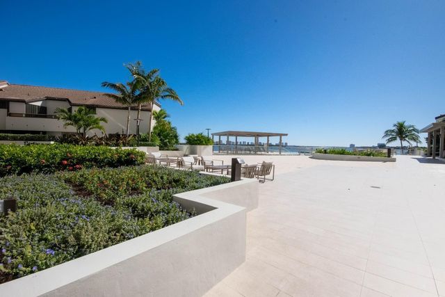100 Lakeshore Drive 754, North Palm Beach, FL 33408