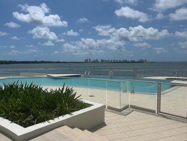 100 Lakeshore Drive 754, North Palm Beach, FL 33408