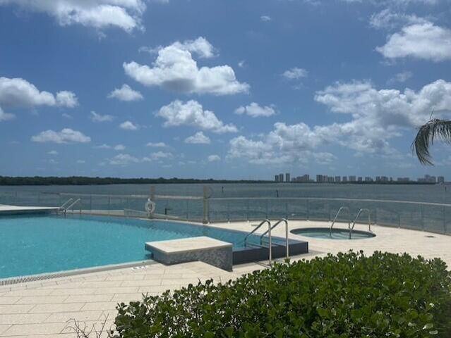 100 Lakeshore Drive 754, North Palm Beach, FL 33408
