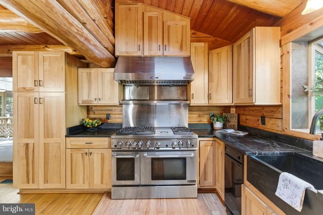 307 WILDLIFE WAY, Harpers Ferry, WV 25425