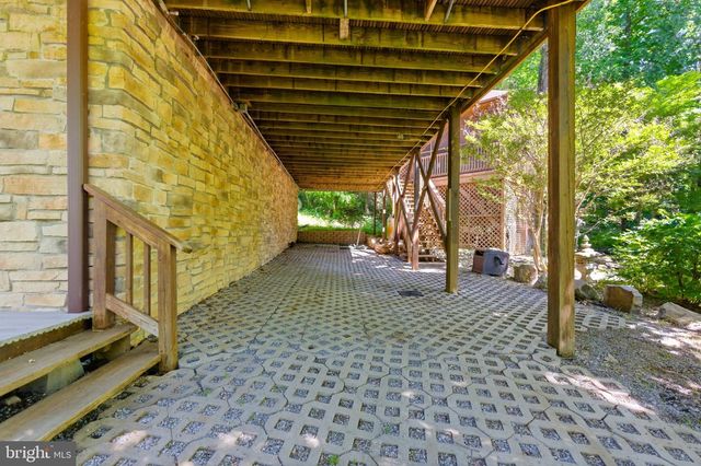 307 WILDLIFE WAY, Harpers Ferry, WV 25425