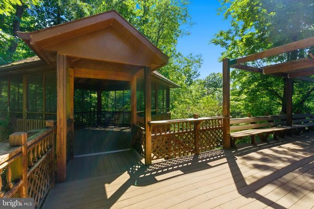 307 WILDLIFE WAY, Harpers Ferry, WV 25425