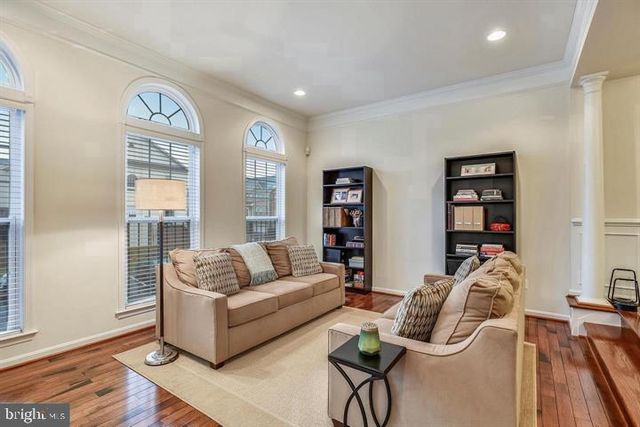 22092 AVONWORTH SQ, Broadlands, VA 20148