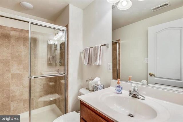 22092 AVONWORTH SQ, Broadlands, VA 20148