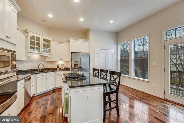 22092 AVONWORTH SQ, Broadlands, VA 20148