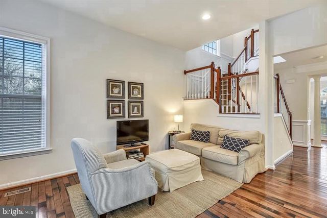 22092 AVONWORTH SQ, Broadlands, VA 20148