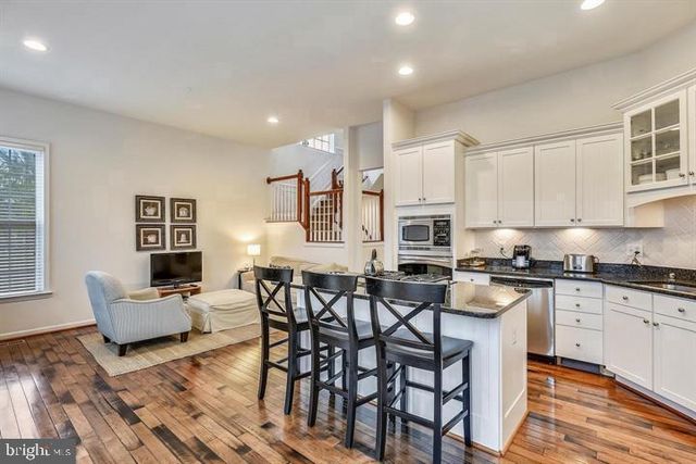 22092 AVONWORTH SQ, Broadlands, VA 20148