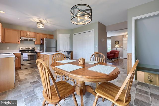 305 BANYAN CIRCLE DR, Lancaster, PA 17603