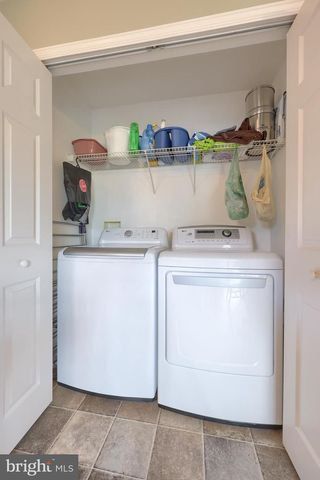 305 BANYAN CIRCLE DR, Lancaster, PA 17603