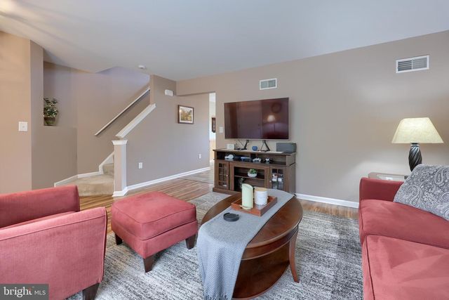 305 BANYAN CIRCLE DR, Lancaster, PA 17603