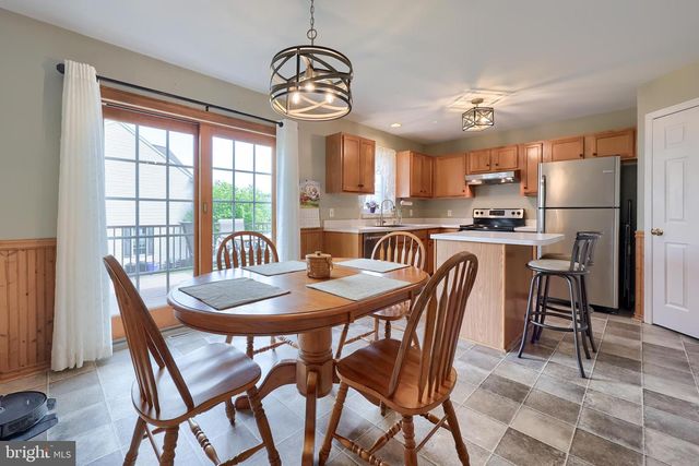 305 BANYAN CIRCLE DR, Lancaster, PA 17603