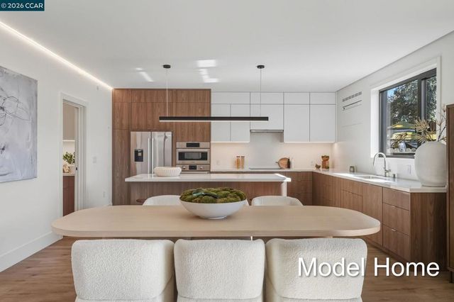 B Cherry Lane, Walnut Creek, CA 94597