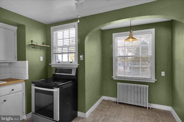 16 HASKELL DR, Lancaster, PA 17601