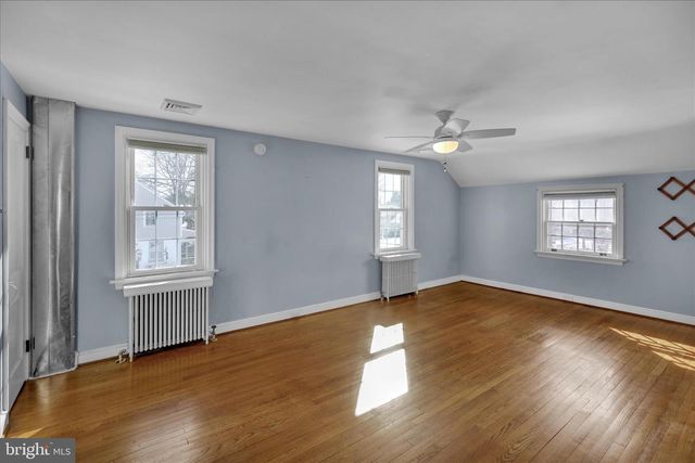 16 HASKELL DR, Lancaster, PA 17601