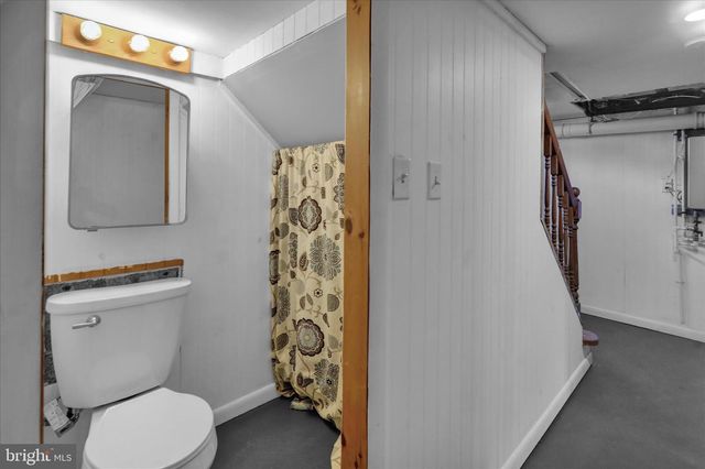 16 HASKELL DR, Lancaster, PA 17601