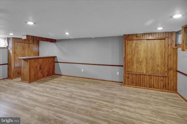 16 HASKELL DR, Lancaster, PA 17601