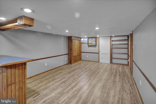 16 HASKELL DR, Lancaster, PA 17601