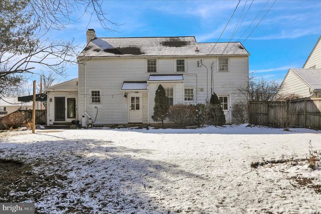 16 HASKELL DR, Lancaster, PA 17601