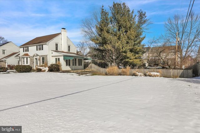 16 HASKELL DR, Lancaster, PA 17601