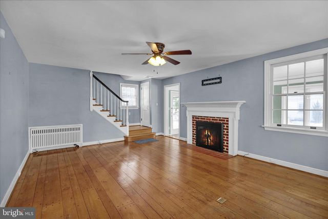 16 HASKELL DR, Lancaster, PA 17601